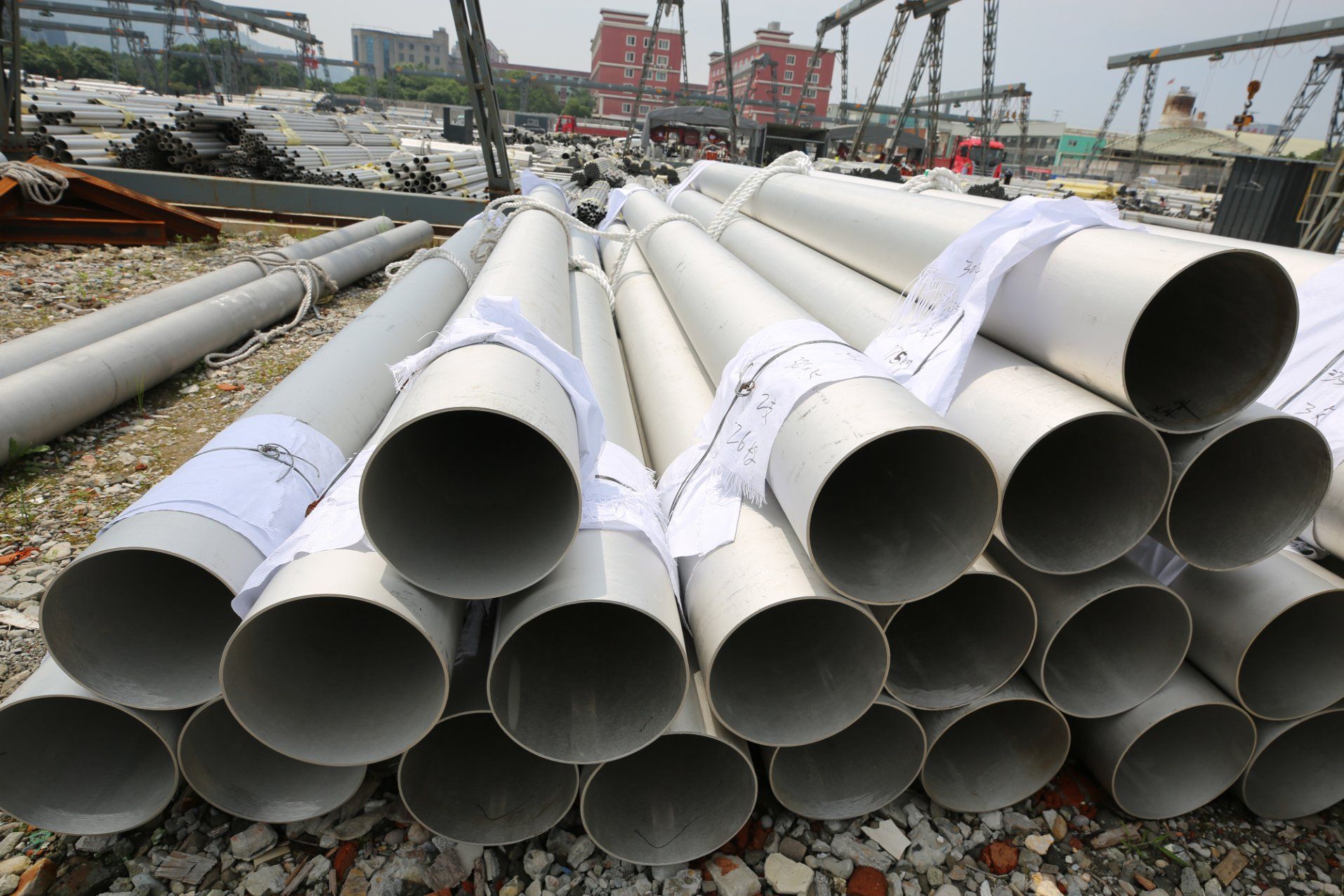 Incoloy-825-Nickel-Alloy-Seamless-Pipe-for-Exhaust-Systems