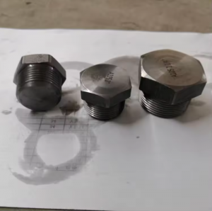 ASNI B16.11 Согылган квадрат тыгын 1/2″ #3000 NPT A105 NPT Углерод корыч торба фитинглары Согылган квадрат башлы тыгын